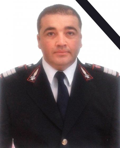 REPORTAJUL ZILEI: Sandu Arba, pompierul care şi-a pierdut viaţa la sfârşitul săptămânii trecute, va fi condus pe ultimul drum mâine