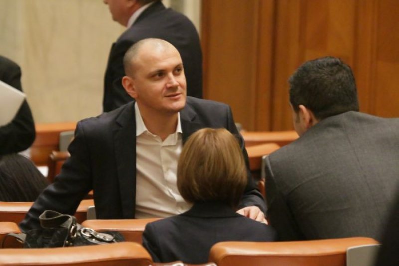 ÎCCJ: Sebastian Ghiță are voie să exercite funcția de deputat și să se deplaseze pe tot teritoriul României ÎCCJ: Sebastian Ghiță are voie să exercite funcția de deputat și să se deplaseze pe tot teritoriul României