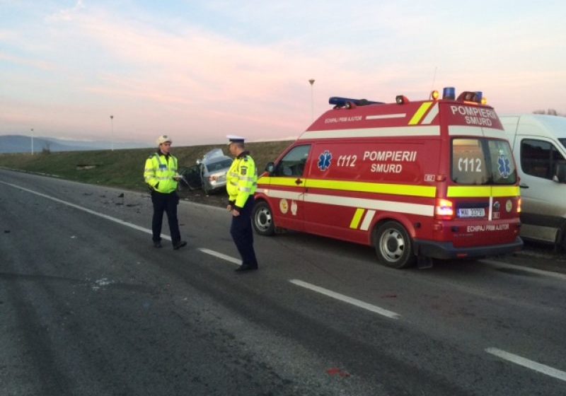 ROZAVLEA: Două victime în urma unui accident rutier