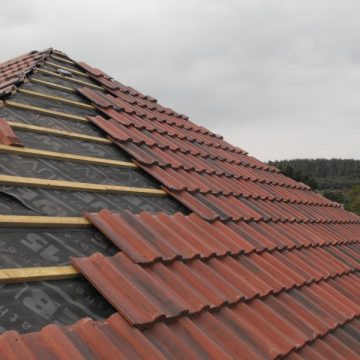 Păziți-vă de escrocii care acționează prin ”metoda acoperișul” Păziți-vă de escrocii care acționează prin ”metoda acoperișul”