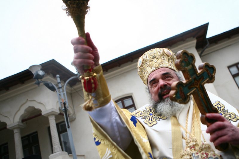 AFACERI NECURATE: Nepotul Patriarhului Daniel a fost retinut pentru trafic de droguri AFACERI NECURATE: Nepotul Patriarhului Daniel a fost retinut pentru trafic de droguri