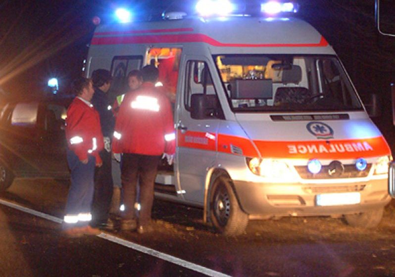 LĂPUŞEL: Cinci persoane rănite în urma unui accident rutier pe DN1C