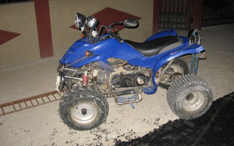 REPEDEA: Un minor a intrat cu ATV-ul într-un autoturism REPEDEA: Un minor a intrat cu ATV-ul într-un autoturism