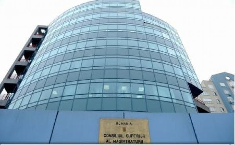 CSM: Comentariile despre cauze penale, emoționale și păguboase; justiția se face în instanțe CSM: Comentariile despre cauze penale, emoționale și păguboase; justiția se face în instanțe