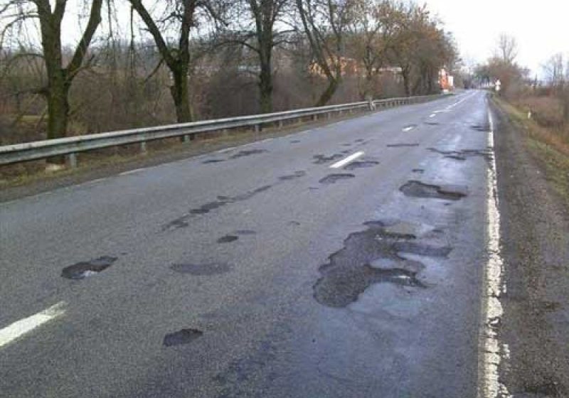 MARAMUREȘ: Din banii alocați de Guvern pentru drumuri se vor repara cele județene MARAMUREȘ: Din banii alocați de Guvern pentru drumuri se vor repara cele județene