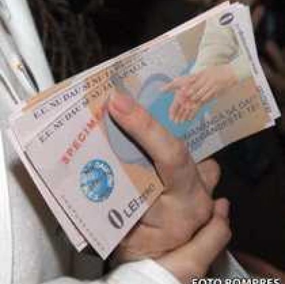 DECIZIE ÎNALTA CURTE: Medicii nu pot primi primi plati suplimentare sau donatii de la pacienti DECIZIE ÎNALTA CURTE: Medicii nu pot primi primi plati suplimentare sau donatii de la pacienti