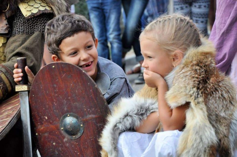 SIGHET: O fotografie cât o poveste, din timpul Festivalului Aeternus Maramorosiensis SIGHET: O fotografie cât o poveste, din timpul Festivalului Aeternus Maramorosiensis