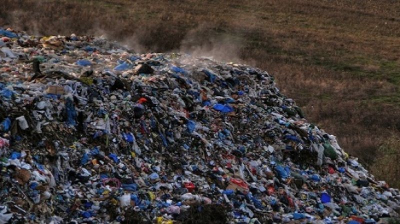 REGLEMENTARE: Din ianuarie se va mări taxa pe gunoaie REGLEMENTARE: Din ianuarie se va mări taxa pe gunoaie