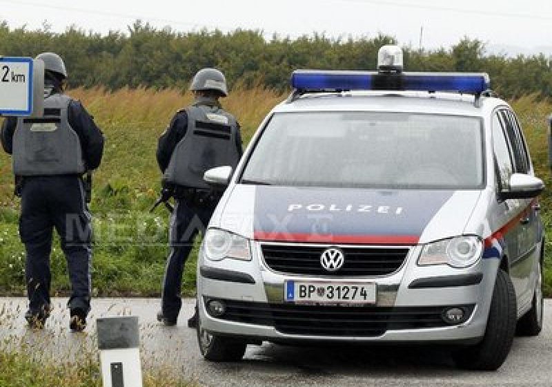 CRIZA IMIGRANŢILOR: Aproximativ 200 de imigranţi şi cinci traficanţi descoperiţi de autorităţile austriece la frontieră CRIZA IMIGRANŢILOR: Aproximativ 200 de imigranţi şi cinci traficanţi descoperiţi de autorităţile austriece la frontieră