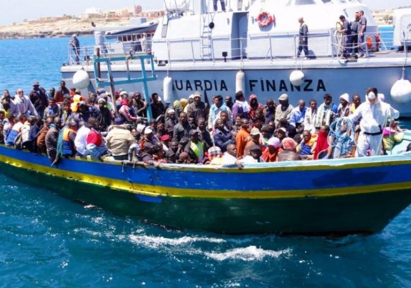 AFP: Peste 11.000 de imigranți salvați pe Marea Mediterană de echipe ale organizației Medici fără Frontiere