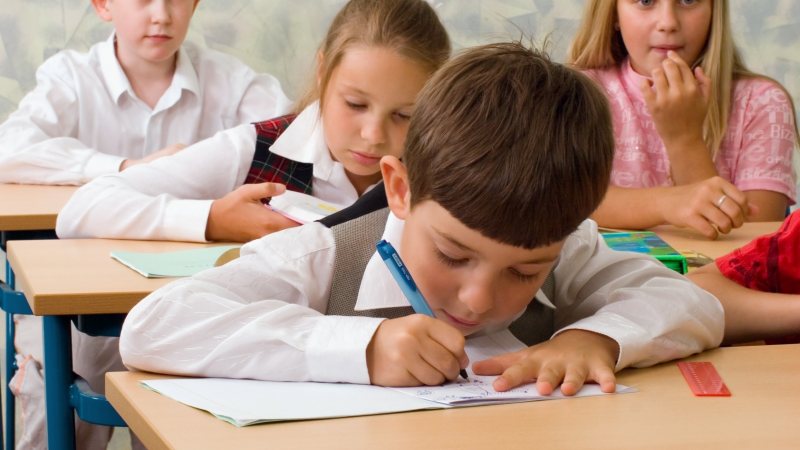 INIȚIATIVĂ PNL: Elevii de până în clasa a IV-a ar putea primi 200 de lei pe lună pentru programul Şcoala după şcoală INIȚIATIVĂ PNL: Elevii de până în clasa a IV-a ar putea primi 200 de lei pe lună pentru programul Şcoala după şcoală