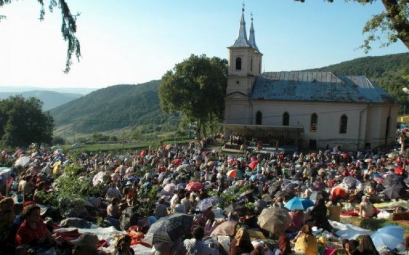 PELERINAJ: Mii de oameni vor participa sâmbătă la Pelerinajul de la Mănăstirea Nicula, cel mai mare din Transilvania PELERINAJ: Mii de oameni vor participa sâmbătă la Pelerinajul de la Mănăstirea Nicula, cel mai mare din Transilvania