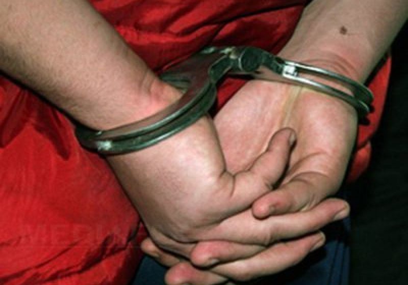 VASLUI: Fetiţă de 13 ani violată în repetate rânduri de tatăl său, în prezenţa unei fetiţe de 9 ani VASLUI: Fetiţă de 13 ani violată în repetate rânduri de tatăl său, în prezenţa unei fetiţe de 9 ani