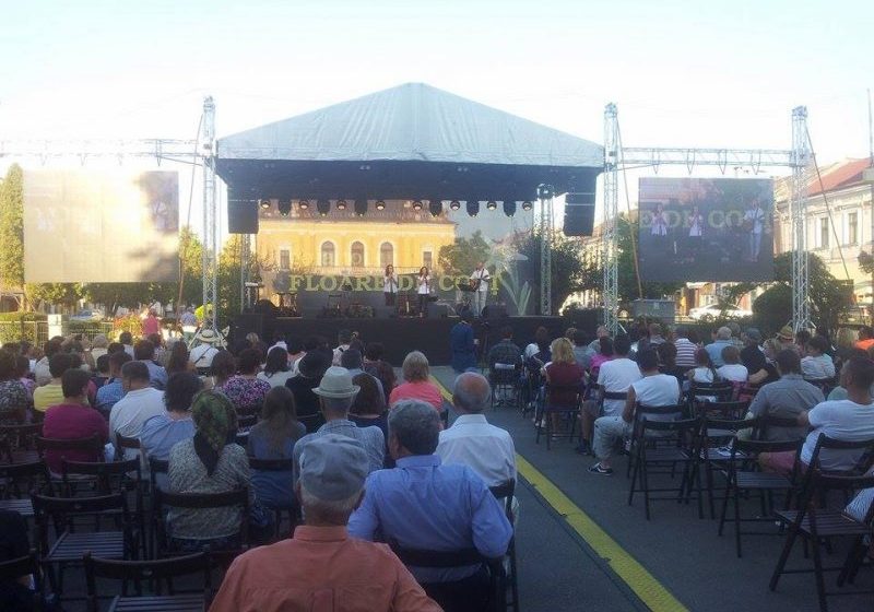SIGHET: Află cine urcă, în această seară, pe scena Galei Folk "Floare de Colţ" (FOTO)