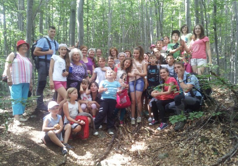 CAVNIC: Jandarmii montani s-au întâlnit cu mai multe grupuri de copii în cadrul campaniei „Tabere în siguranţă alături de jandarmii maramureşeni” CAVNIC: Jandarmii montani s-au întâlnit cu mai multe grupuri de copii în cadrul campaniei „Tabere în siguranţă alături de jandarmii maramureşeni”
