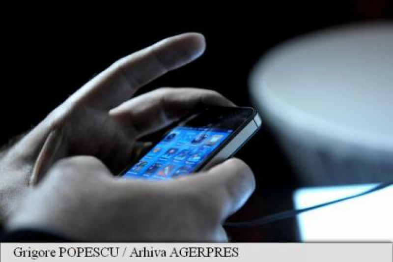 STUDIU: Cuplurile care practică "sextingul" sunt mai satisfăcute sexual STUDIU: Cuplurile care practică "sextingul" sunt mai satisfăcute sexual