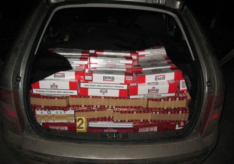 SIGHET: Peste 21.000 de pachete cu ţigări de contrabandă confiscate de poliţiştii de frontieră în ultimele 48 de ore