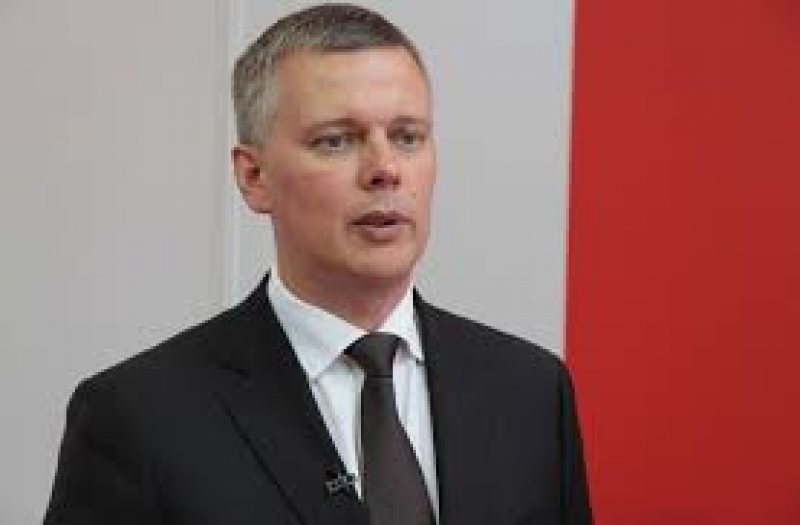 TOMASZ SIEMONIAK: Armament greu american va fi desfășurat în Polonia la mijlocul lui 2016 TOMASZ SIEMONIAK: Armament greu american va fi desfășurat în Polonia la mijlocul lui 2016