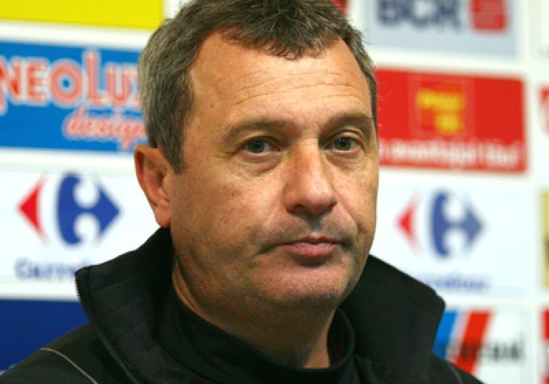 MIRCEA REDNIC: Toată lumea este pregătită pentru meciul cu Steaua, băieţii sunt motivaţi MIRCEA REDNIC: Toată lumea este pregătită pentru meciul cu Steaua, băieţii sunt motivaţi
