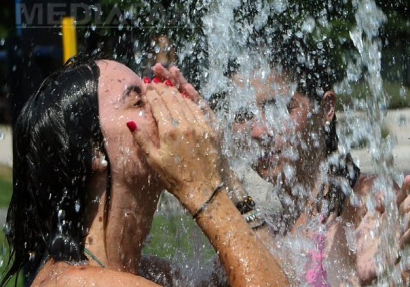 ANM: 21 județe și Capitala, sub Cod Galben de caniculă până vineri