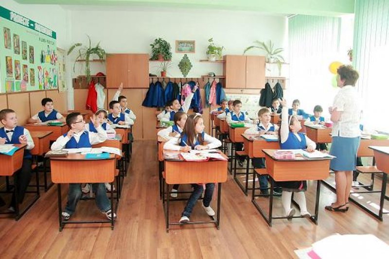 REPORTAJUL ZILEI: Pregătiri pentru noul an școlar. Ce structură va avea și ce directori de instituții de învățământ s-au schimbat REPORTAJUL ZILEI: Pregătiri pentru noul an școlar. Ce structură va avea și ce directori de instituții de învățământ s-au schimbat