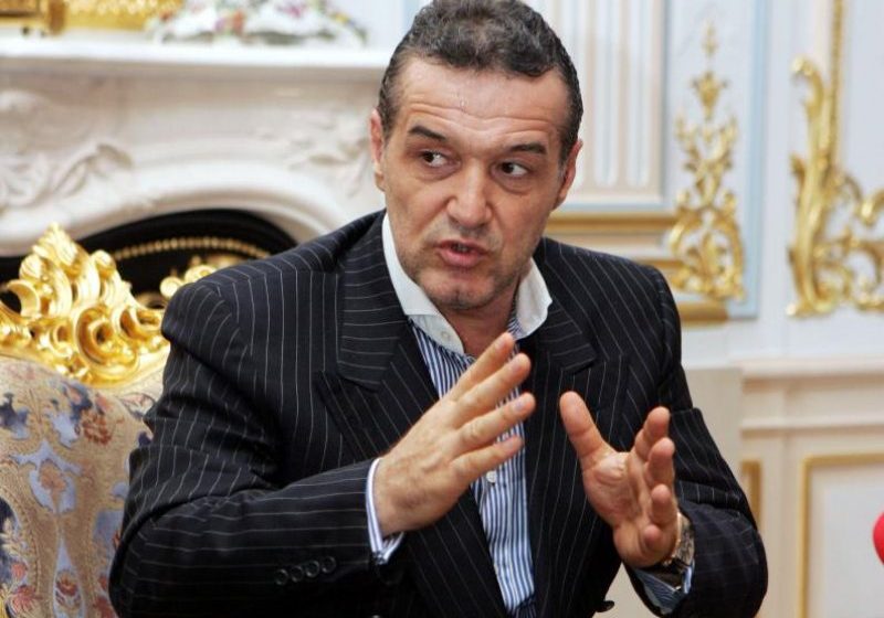 FOTBAL: Gigi Becali se gândește să părăsească Steaua pentru Petrolul Ploiești