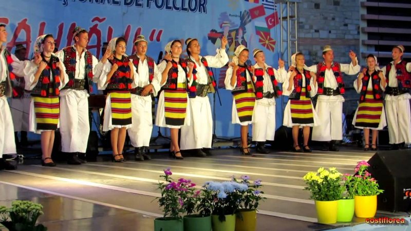 REPORTAJUL ZILEI: Ansamblul Mara, un simbol al muzicii populare ţinut în viaţă de pasiunea voluntarilor REPORTAJUL ZILEI: Ansamblul Mara, un simbol al muzicii populare ţinut în viaţă de pasiunea voluntarilor