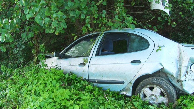 CÂMPULUNG LA TISA: Patru persoane spitalizate după ce o mașină condusă de un șofer fără experiență a ajuns în șanț CÂMPULUNG LA TISA: Patru persoane spitalizate după ce o mașină condusă de un șofer fără experiență a ajuns în șanț