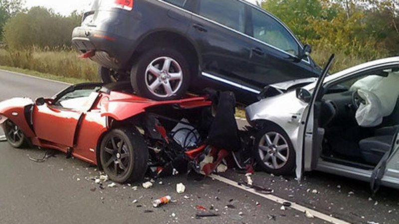 ACCIDENT TERIBIL ÎN BULGARIA: Peste 50 de mașini implicate, cel puțin doi morți ACCIDENT TERIBIL ÎN BULGARIA: Peste 50 de mașini implicate, cel puțin doi morți