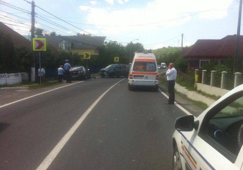 TĂUŢII MĂGHERĂUŞ: O persoană a fost rănită în urma unui accident rutier