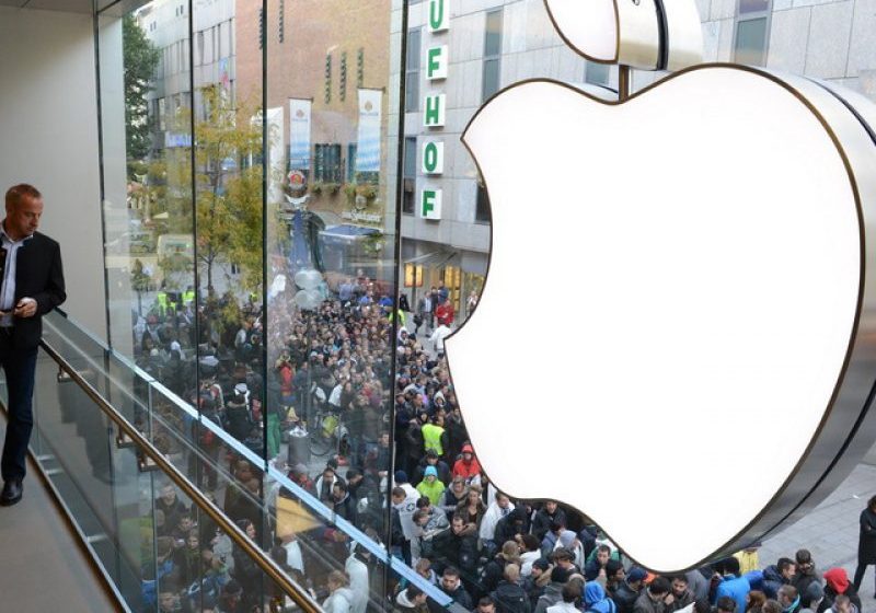 ÎN TOP: Apple cel mai valoros brand din lume pentru al treilea an consecutiv