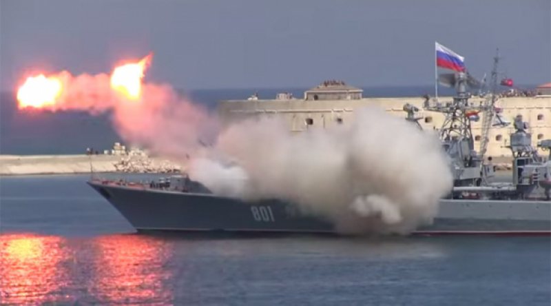 RĂZBOIUL DIN SIRIA: Armata rusă a lansat rachete din Marea Caspică RĂZBOIUL DIN SIRIA: Armata rusă a lansat rachete din Marea Caspică