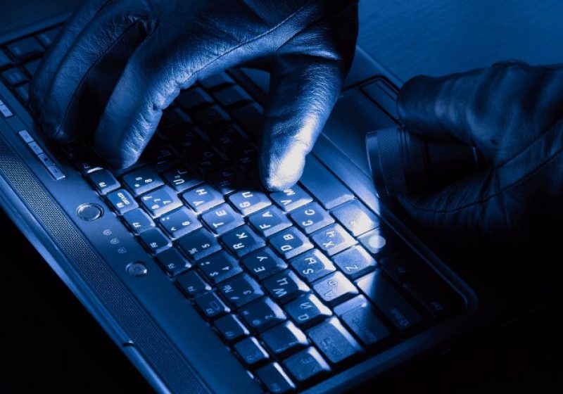 CAZ STRANIU: Contul de e-mail al șefului CIA, penetrat de un pirat informatic CAZ STRANIU: Contul de e-mail al șefului CIA, penetrat de un pirat informatic