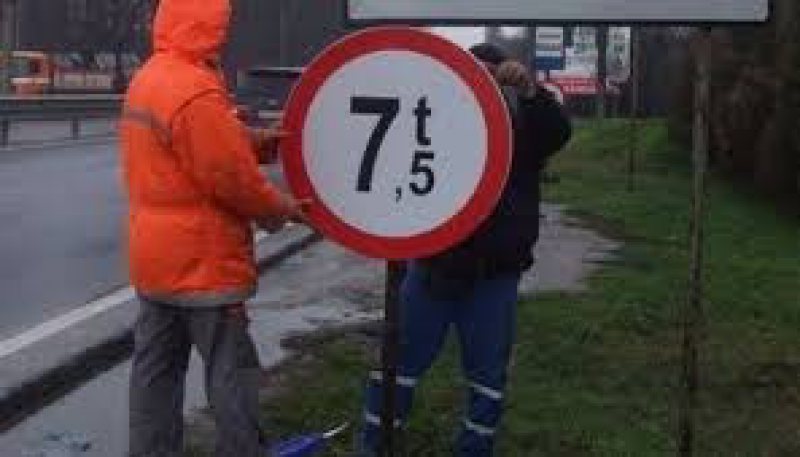BAIA MARE: Consilierii judeţeni au aprobat restricţii, spre sfârşitul verii, pe DJ109F, fără a se gândi la consecinţele economico-sociale, în zona Târgu Lăpuş BAIA MARE: Consilierii judeţeni au aprobat restricţii, spre sfârşitul verii, pe DJ109F, fără a se gândi la consecinţele economico-sociale, în zona Târgu Lăpuş