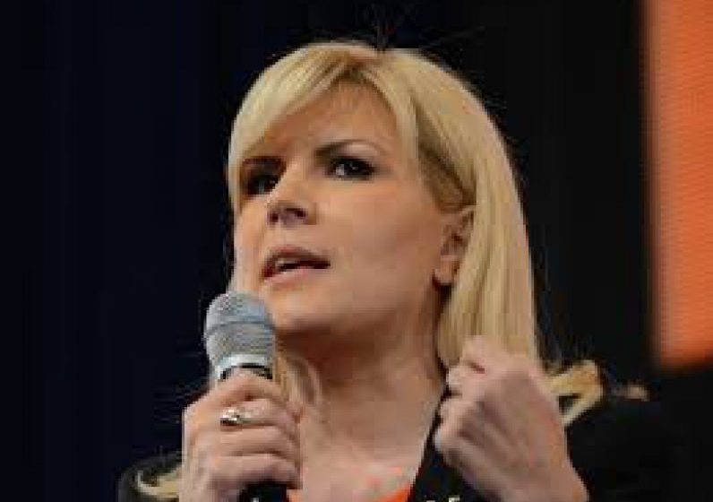 UDREA: Mă aştept ca parlamentarii să stea din nou până la două noaptea să voteze arestarea mea UDREA: Mă aştept ca parlamentarii să stea din nou până la două noaptea să voteze arestarea mea
