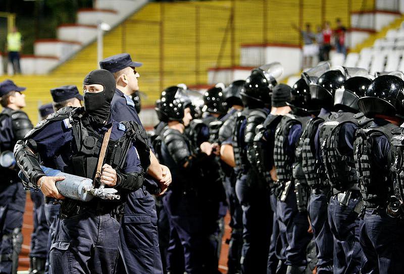 BAIA MARE: Jandarmii maramureşeni vor asigura măsurile de ordine publică la meciul dintre FCM Baia Mare şi FC Steaua Bucureşti BAIA MARE: Jandarmii maramureşeni vor asigura măsurile de ordine publică la meciul dintre FCM Baia Mare şi FC Steaua Bucureşti