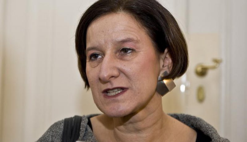 AFP: Austria va ridica o barieră la granița cu Slovenia, anunță ministrul de interne austriac AFP: Austria va ridica o barieră la granița cu Slovenia, anunță ministrul de interne austriac