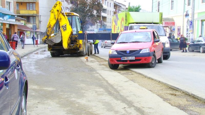 SIGHET: Trafic greoi pe strada Avram Iancu, din cauza lucrărilor făcute de TCM Nord SIGHET: Trafic greoi pe strada Avram Iancu, din cauza lucrărilor făcute de TCM Nord