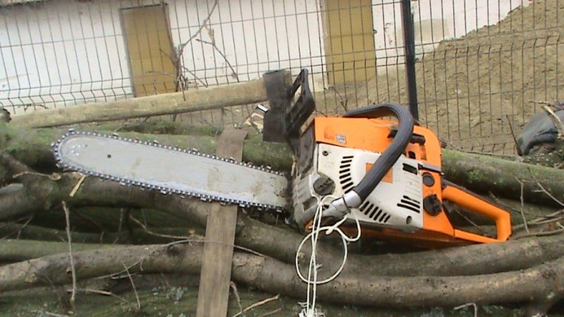 SARASĂU: Un bărbat a furat dintr-o locuinţă mai multe unelte cauzând un prejudiciu de 500 lei SARASĂU: Un bărbat a furat dintr-o locuinţă mai multe unelte cauzând un prejudiciu de 500 lei