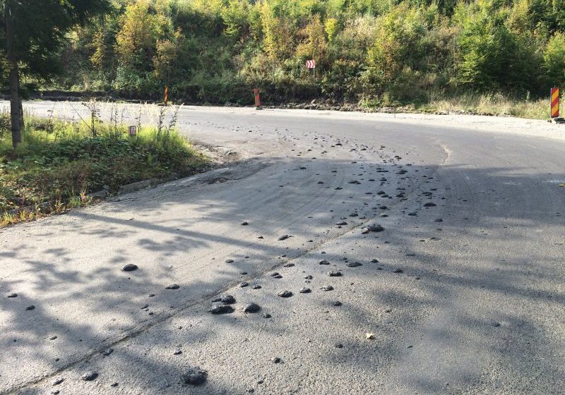 MARAMUREȘ: O rușine de drum, asta s-a făcut în Pasul Gutâi!