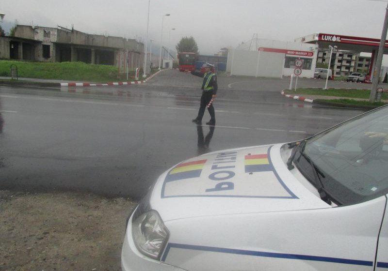 MARAMUREŞ: Sfaturi de la poliţişti despre circulaţia pe drumurile publice în condiţii de iarnă