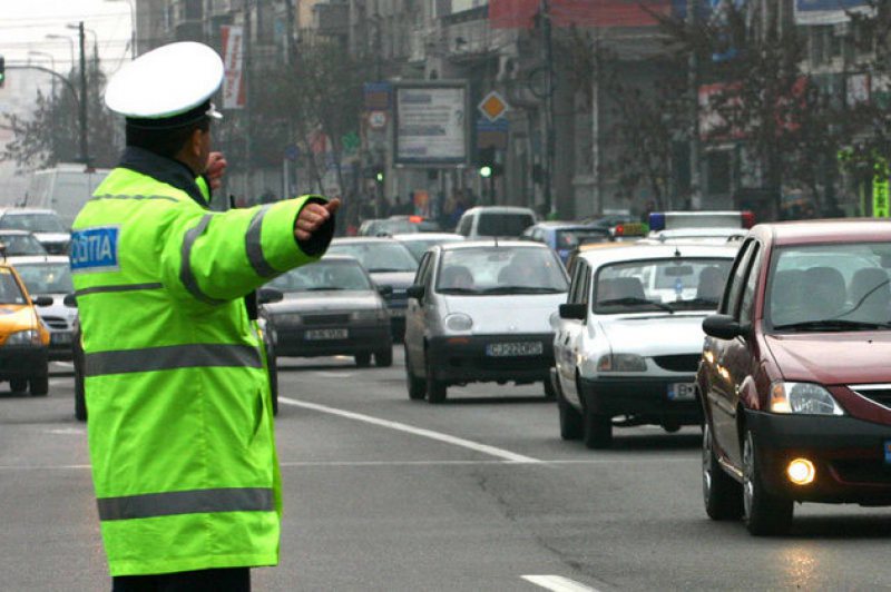 BAIA MARE: O amplă acţiune pentru verificarea stării tehnice a autovehiculelor a fost demarată de oamenii legii BAIA MARE: O amplă acţiune pentru verificarea stării tehnice a autovehiculelor a fost demarată de oamenii legii