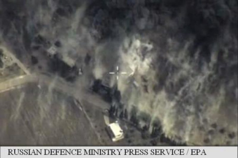 OSDO: Presupuse avioane rusești au bombardat un oraș deținut de Statul Islamic în Siria OSDO: Presupuse avioane rusești au bombardat un oraș deținut de Statul Islamic în Siria