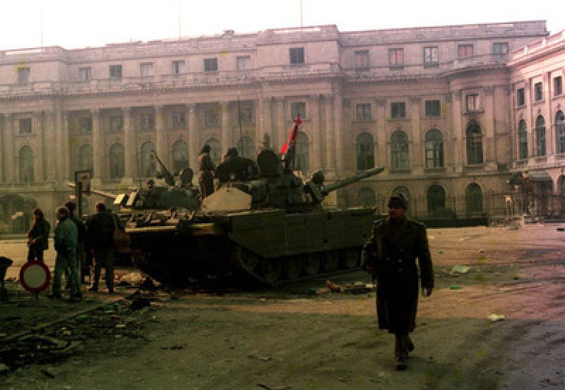 DOSARUL REVOLUŢIEI: Revoluţionarii timişoreni consideră ruşinoasă şi revoltătoare decizia de clasare a dosarului DOSARUL REVOLUŢIEI: Revoluţionarii timişoreni consideră ruşinoasă şi revoltătoare decizia de clasare a dosarului