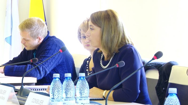 REPORTAJUL ZILEI: Construcţia podului, în aşteptare REPORTAJUL ZILEI: Construcţia podului, în aşteptare