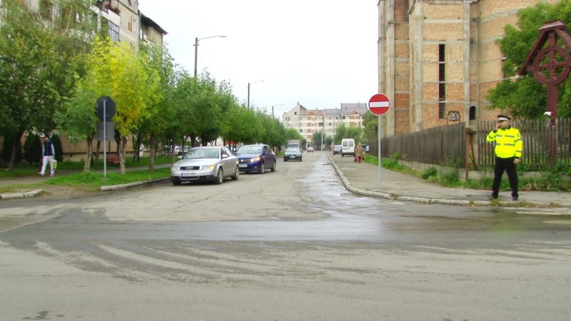 SIGHET: Se circulă în continuare pe sens interzis pe străzile Ion Buteanu şi cea care face legătura între străzile Gheorghe Şincai şi Bogdan Vodă SIGHET: Se circulă în continuare pe sens interzis pe străzile Ion Buteanu şi cea care face legătura între străzile Gheorghe Şincai şi Bogdan Vodă