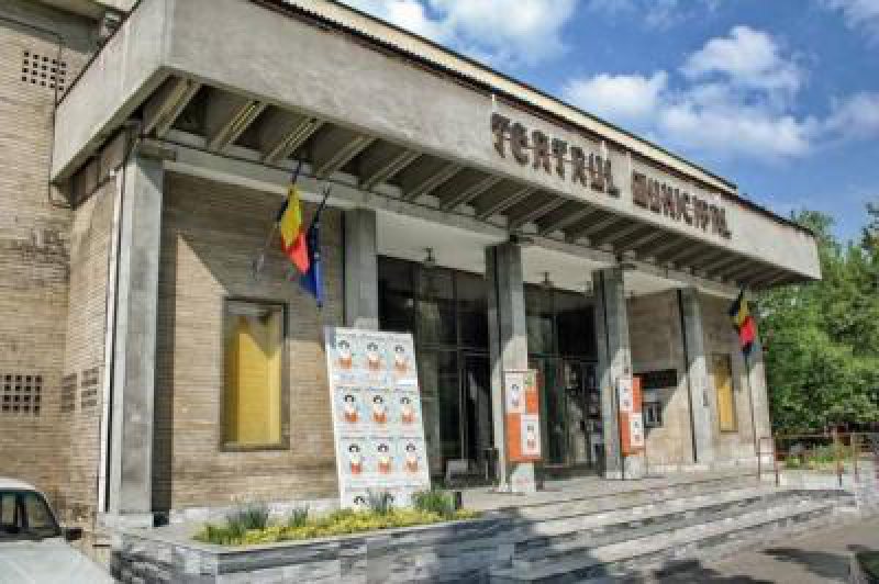 INVITAŢIE LA TEATRU: Peer Gynt, o dramă hazlie şi tragică, va fi pusă în scenă la Teatrul Municipal INVITAŢIE LA TEATRU: Peer Gynt, o dramă hazlie şi tragică, va fi pusă în scenă la Teatrul Municipal