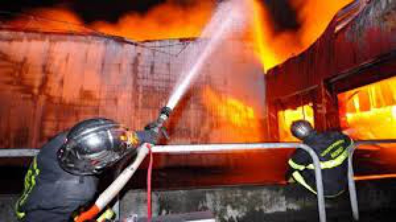 BACĂU: Anchetă pentru identificarea unui bărbat găsit carbonizat într-o cabană cuprinsă de flăcări BACĂU: Anchetă pentru identificarea unui bărbat găsit carbonizat într-o cabană cuprinsă de flăcări