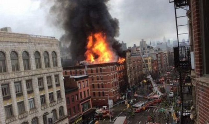 EXPLOZIE LA NEW YORK: Cel puţin o persoană a murit şi trei au fost rănite EXPLOZIE LA NEW YORK: Cel puţin o persoană a murit şi trei au fost rănite
