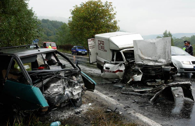 STATISTICĂ: Cele mai multe accidente auto se înregistrează lunea, iar cele mai grave duminica STATISTICĂ: Cele mai multe accidente auto se înregistrează lunea, iar cele mai grave duminica